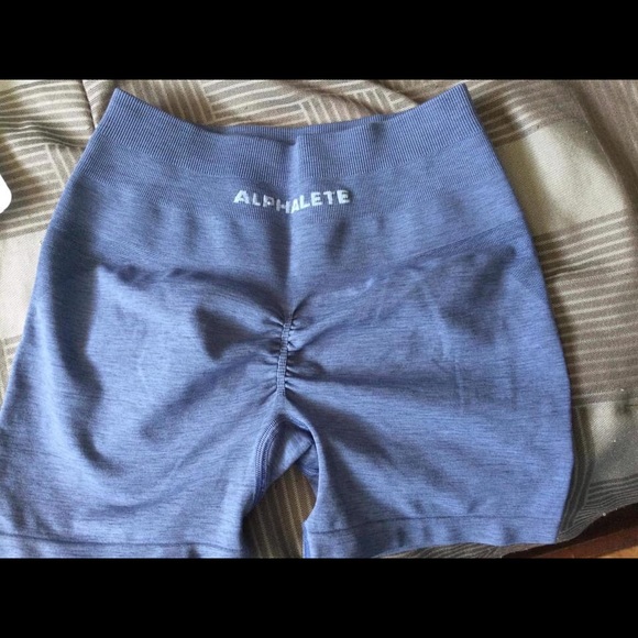 Alphalete Pants - ALPHALETE AMPLIFY SHORT SHORTS - FRENCH BLUE (XS)